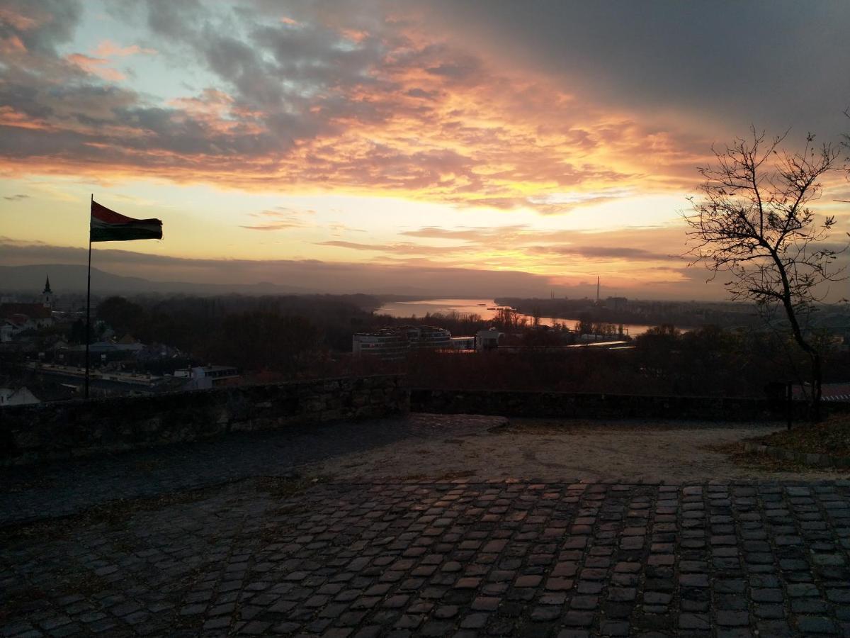 City-Top Vendeghaz Estergon Dış mekan fotoğraf