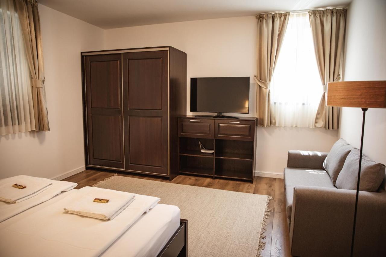 City-Top Vendeghaz Estergon Dış mekan fotoğraf
